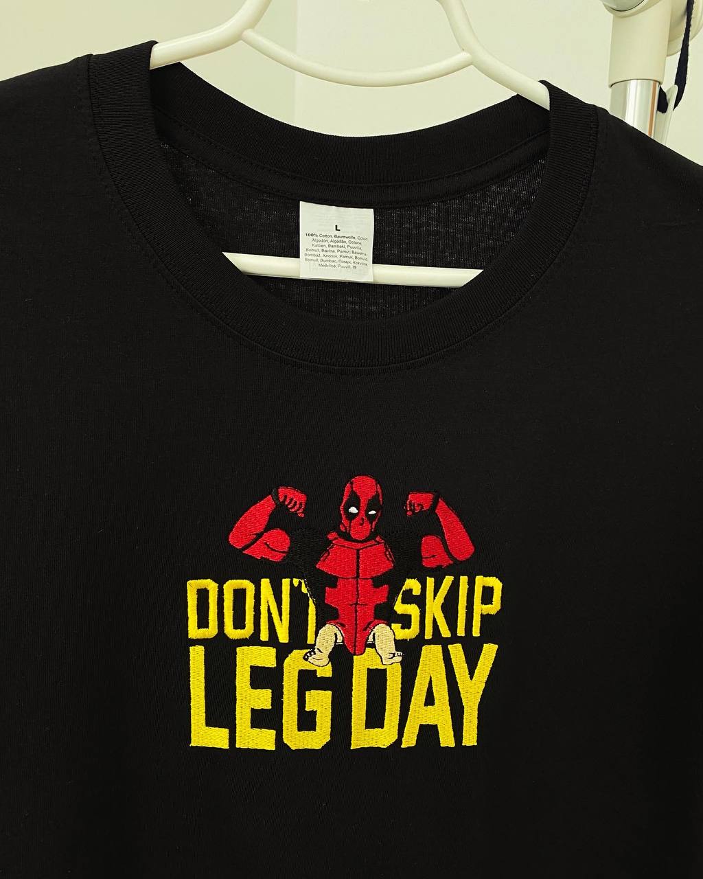 DEADPOOL LEG DAY EMBROIDERY T-SHIRT